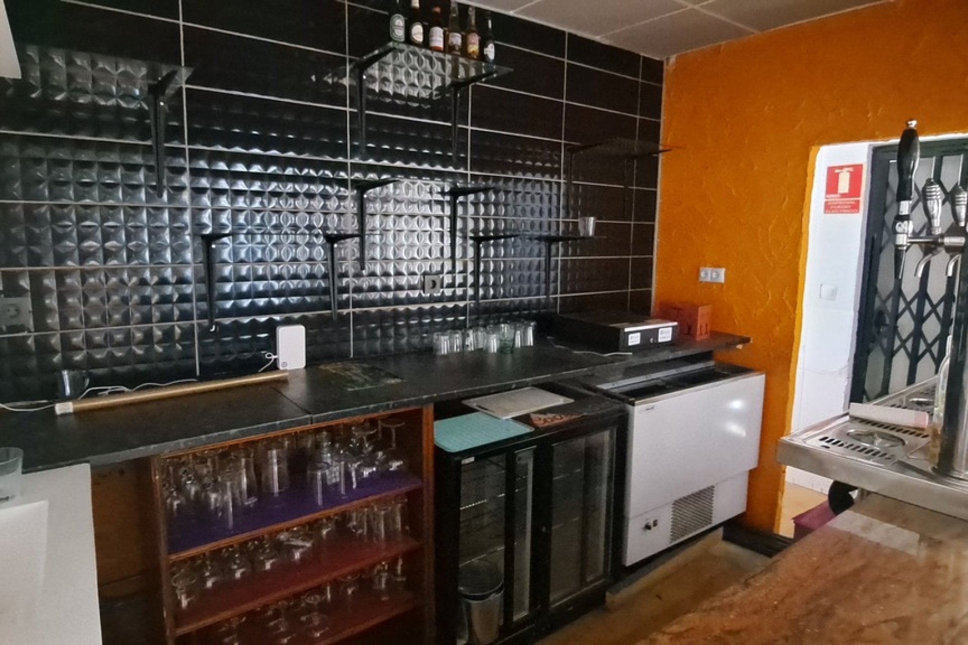 Resale - Commercial -
Los Dolses - Inland