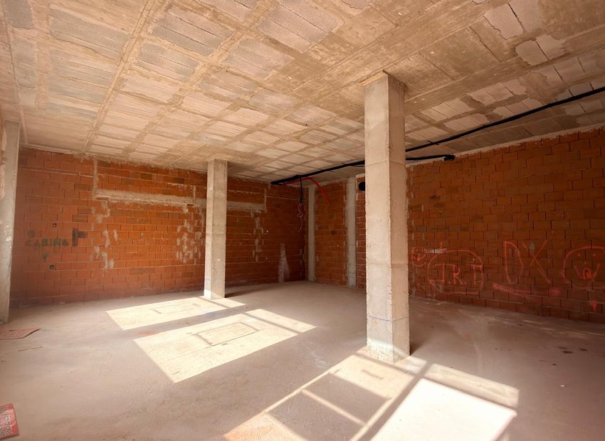 Resale - Commercial -
Orihuela Costa - Los Dolses*