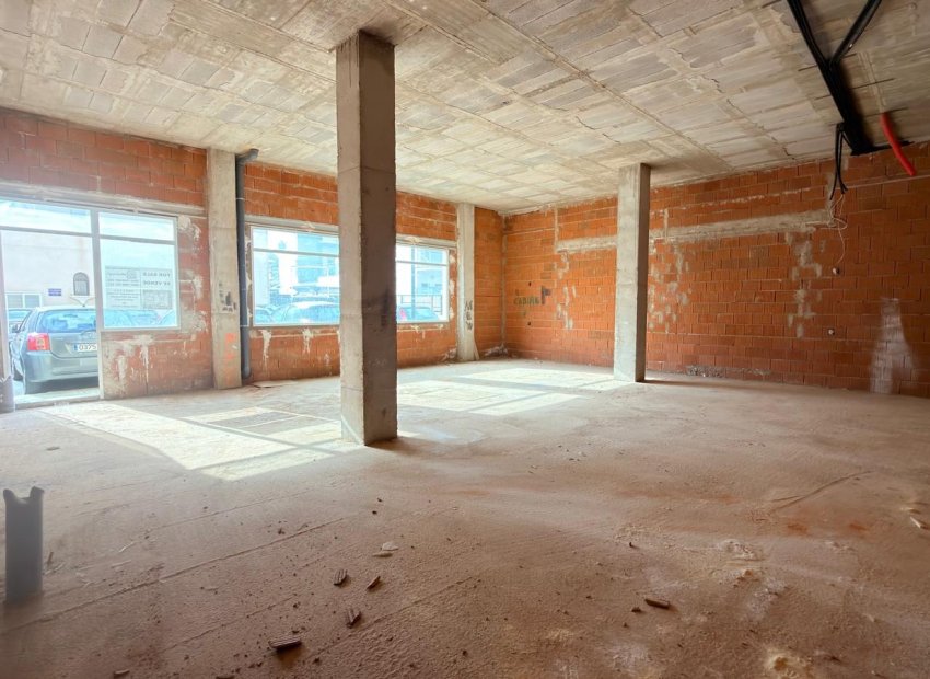 Resale - Commercial -
Orihuela Costa - Los Dolses*