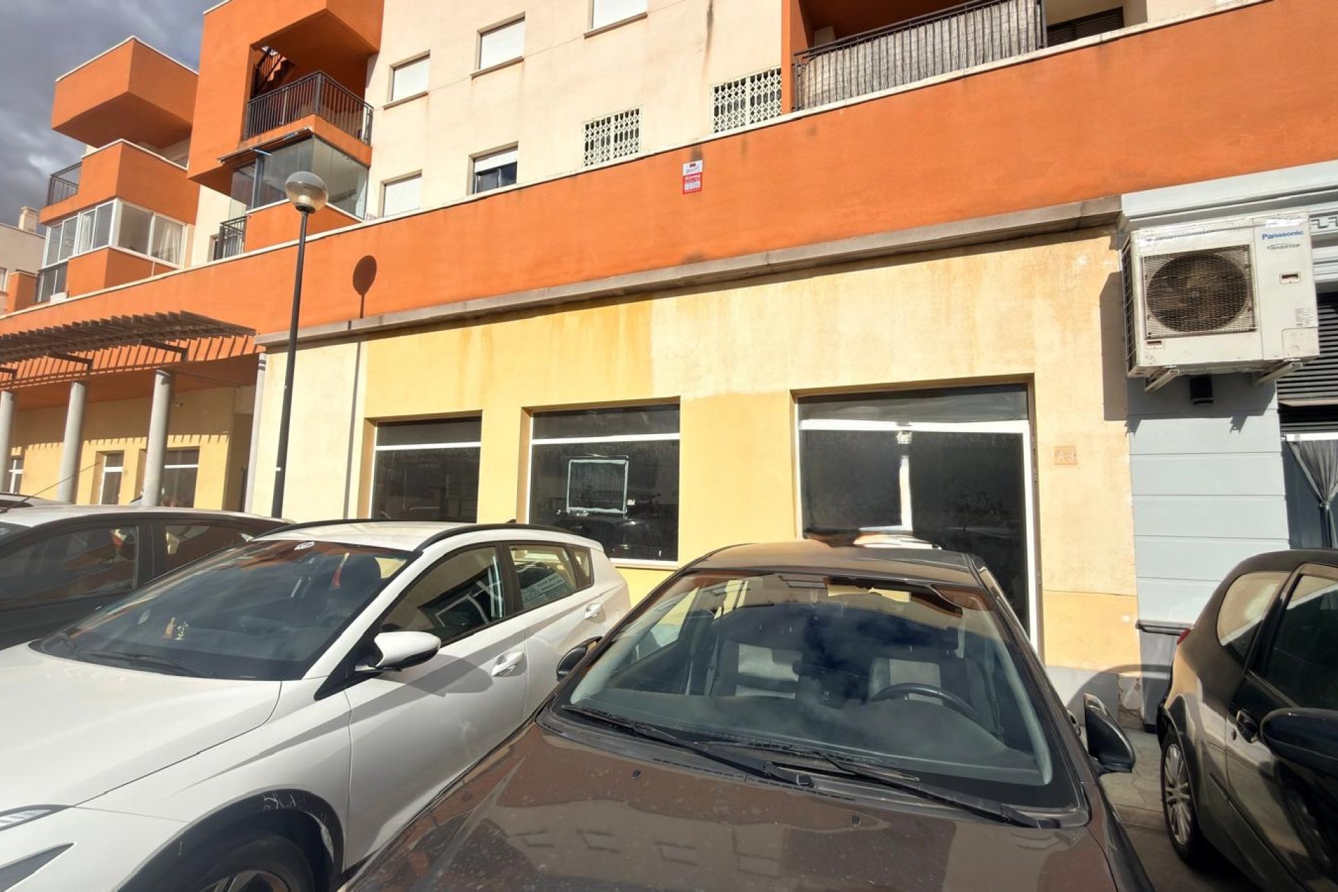 Resale - Commercial -
Orihuela Costa - Los Dolses*
