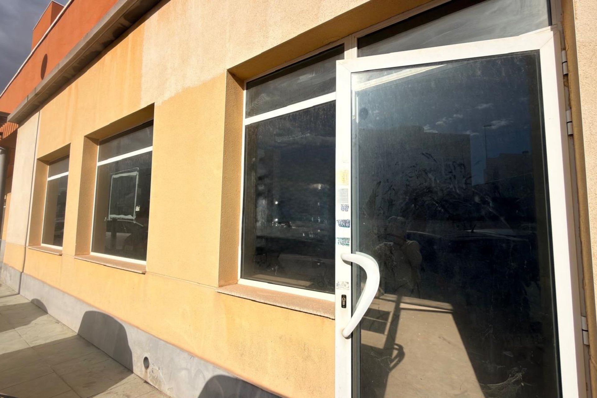 Resale - Commercial -
Orihuela Costa - Los Dolses*