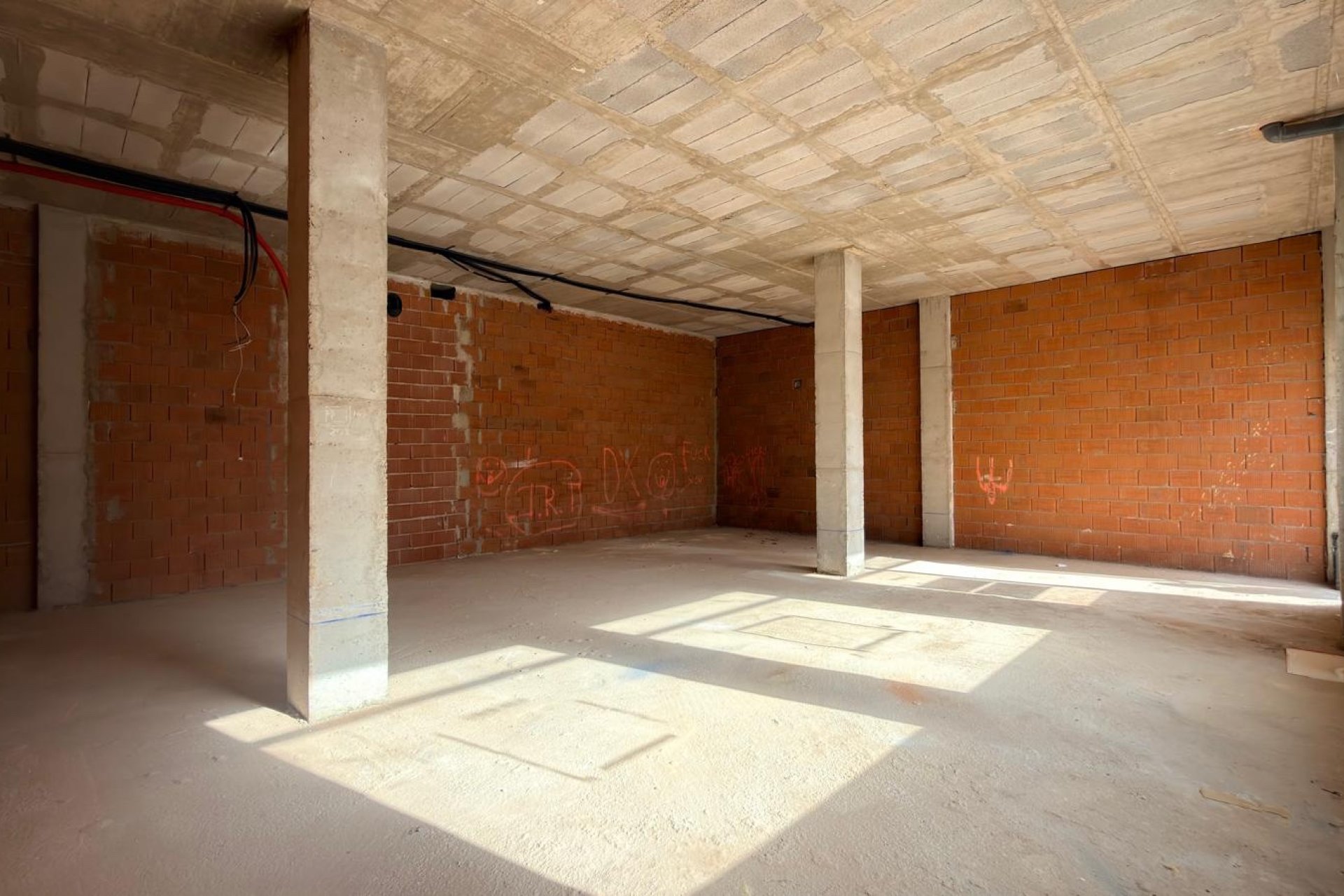 Resale - Commercial -
Orihuela Costa - Los Dolses*