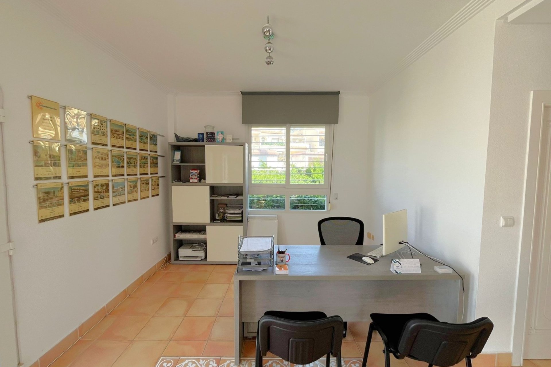 Resale - Commercial -
Orihuela Costa - Playa Flamenca