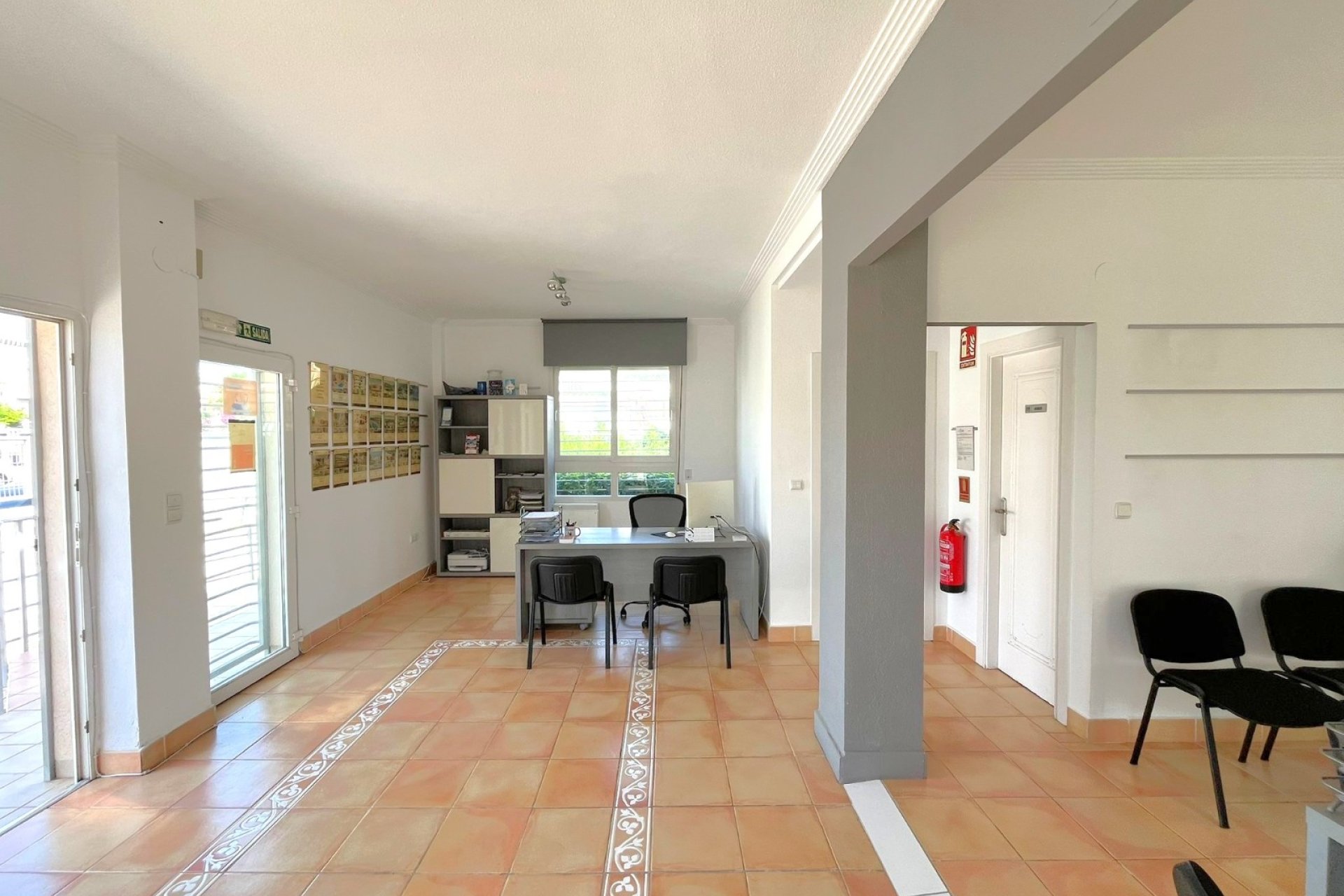 Resale - Commercial -
Orihuela Costa - Playa Flamenca