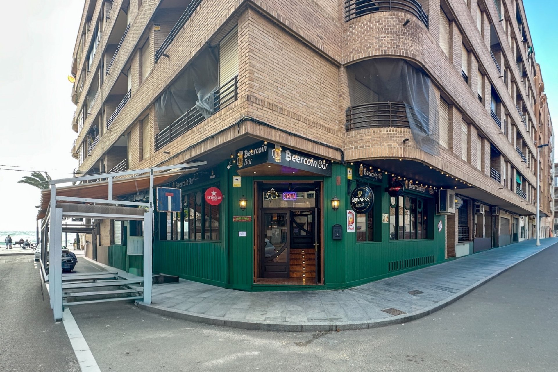 Resale - Commercial -
Torrevieja - Playa del Cura