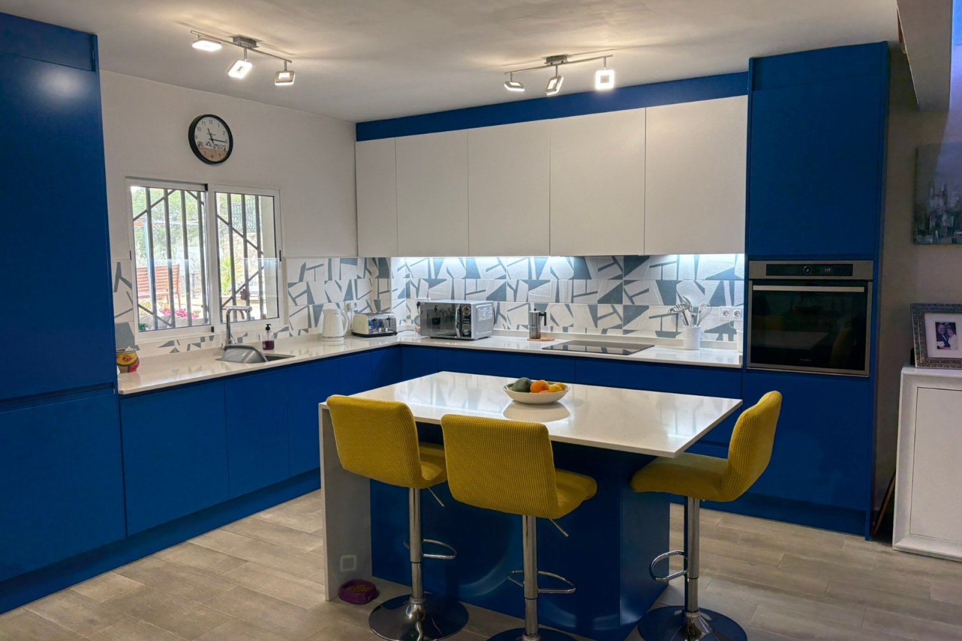 Resale - Country house -
Elche