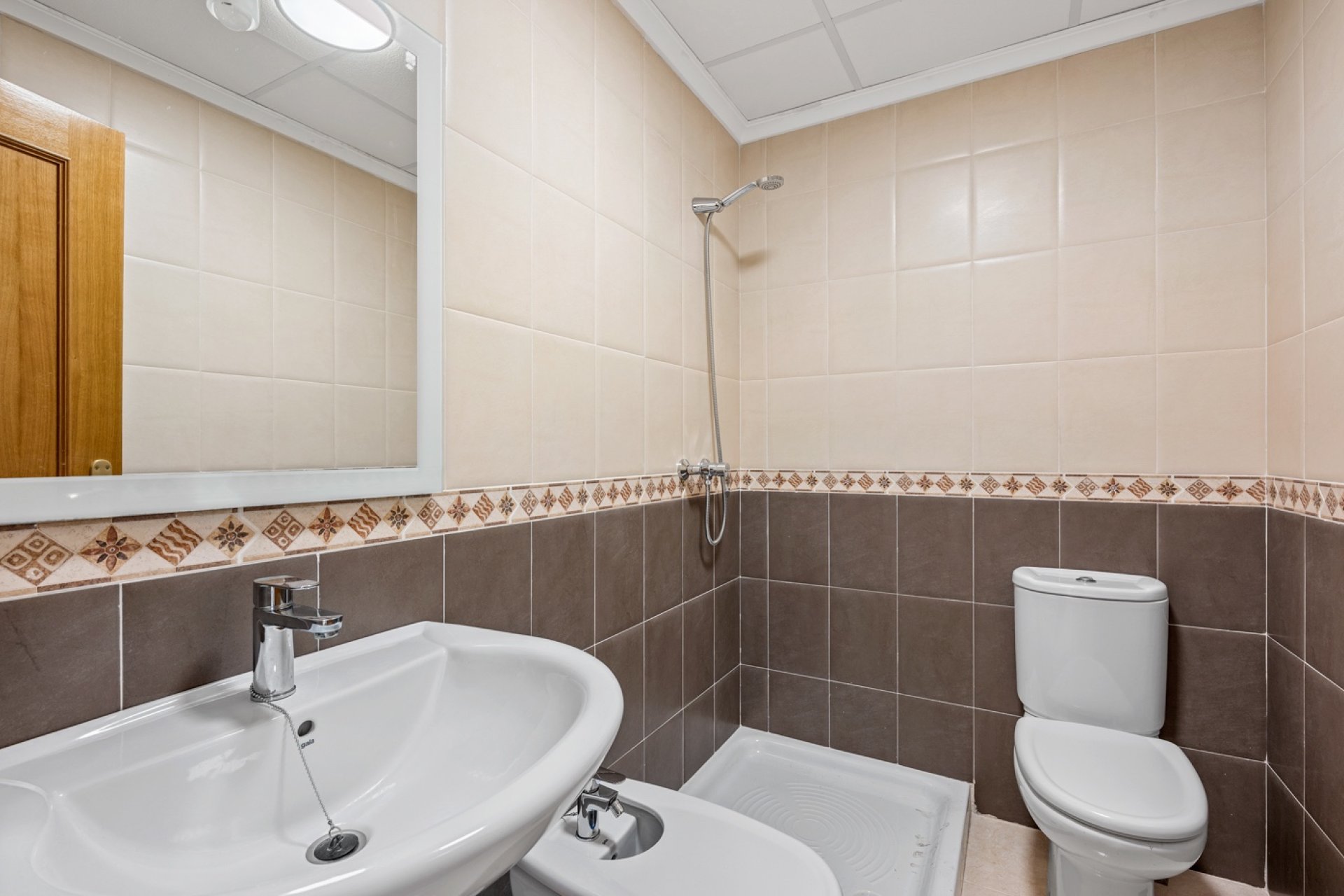 Resale - House -
San Miguel de Salinas*