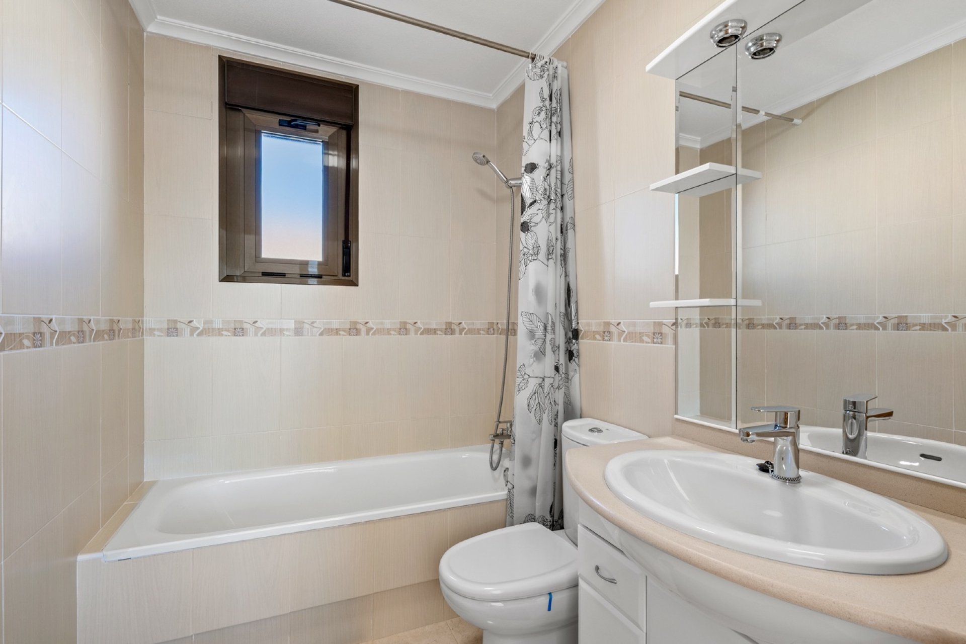 Resale - House -
San Miguel de Salinas*