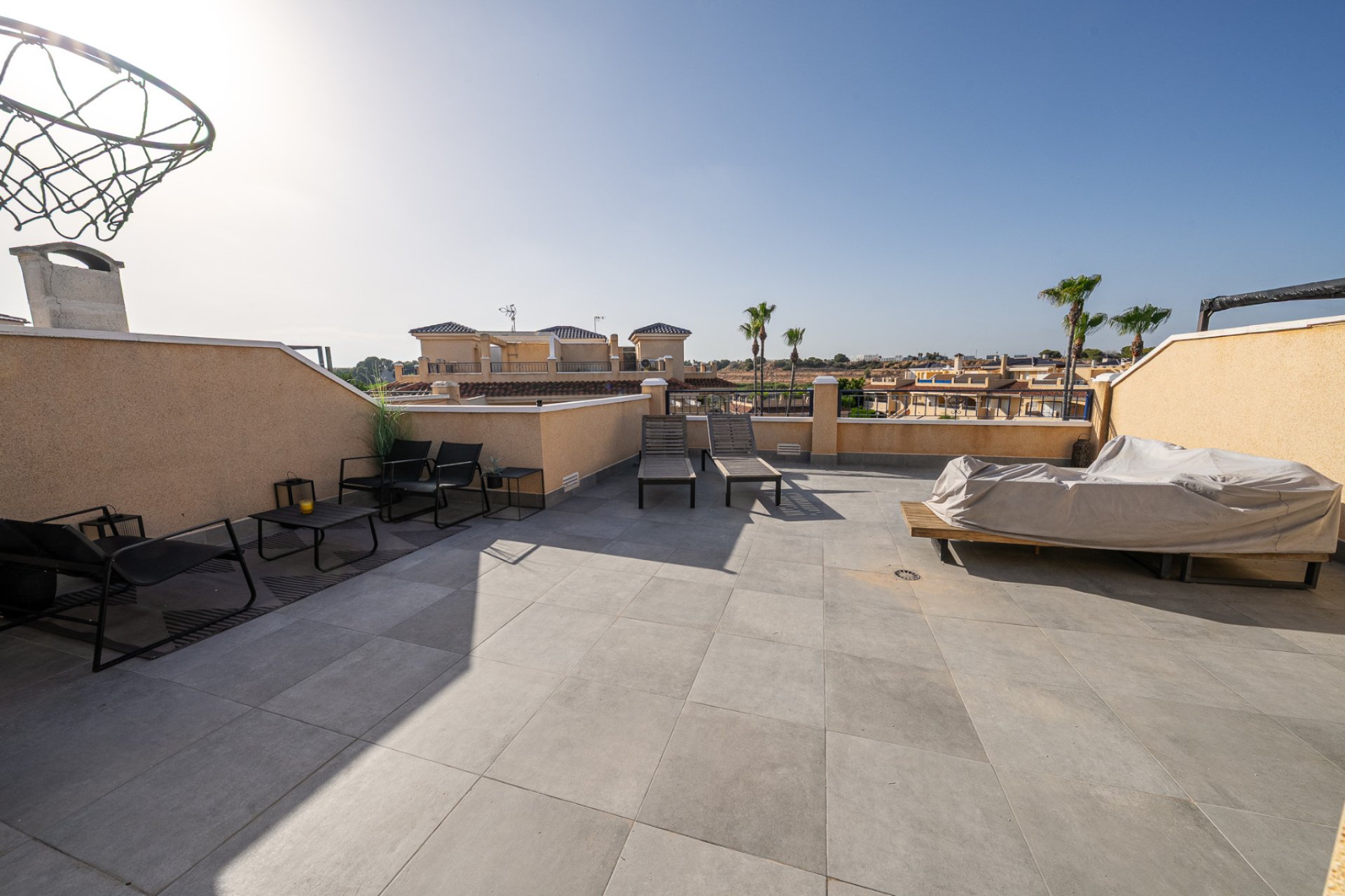 Resale - Penthouse -
Mil Palmeras - Riomar