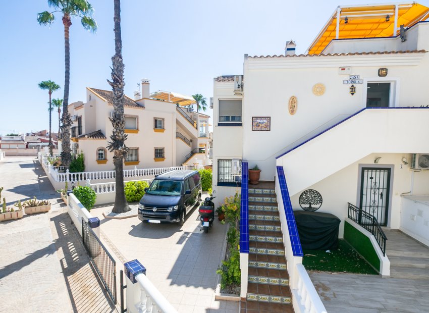 Resale - Penthouse -
Playa Flamenca