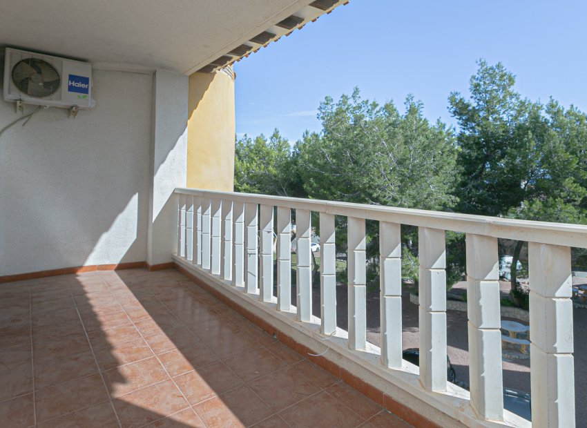 Resale - Penthouse -
Villamartín - Pinada Golf