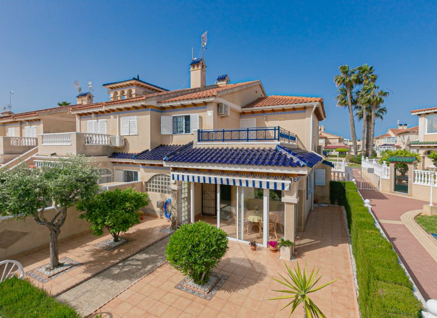 Resale - Quad House -
Playa Flamenca - Zenia Mar