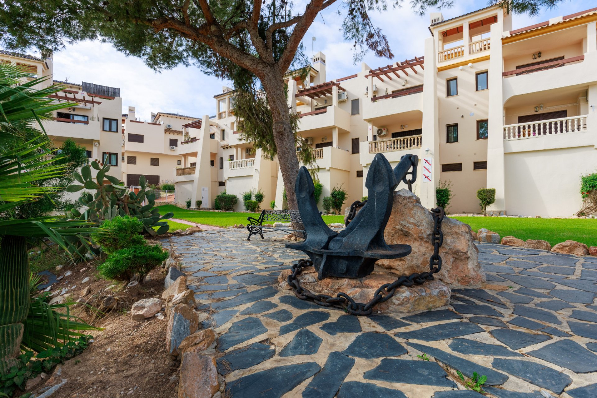 Resale - Semi - Detached Villa -
Las Ramblas