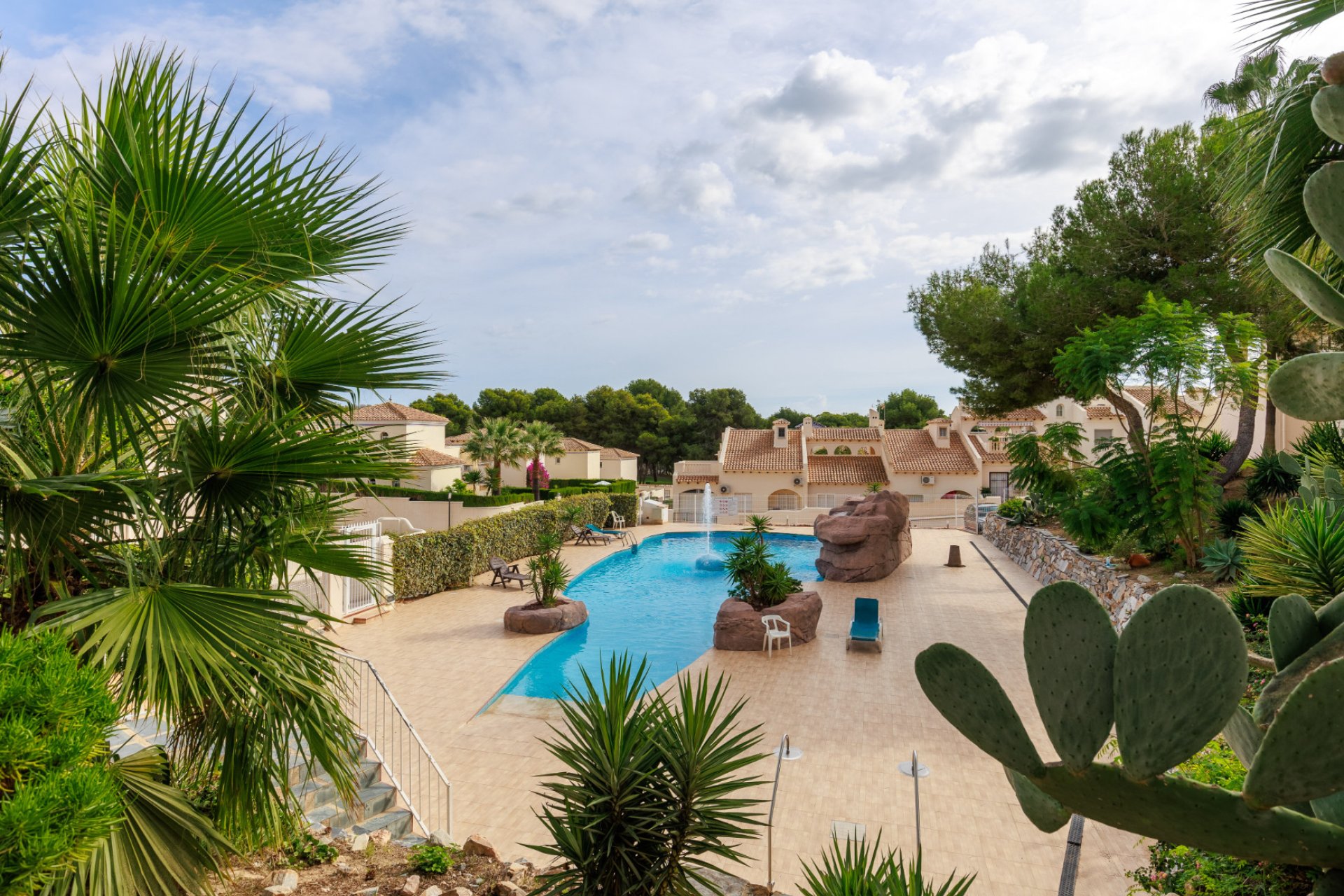Resale - Semi - Detached Villa -
Las Ramblas