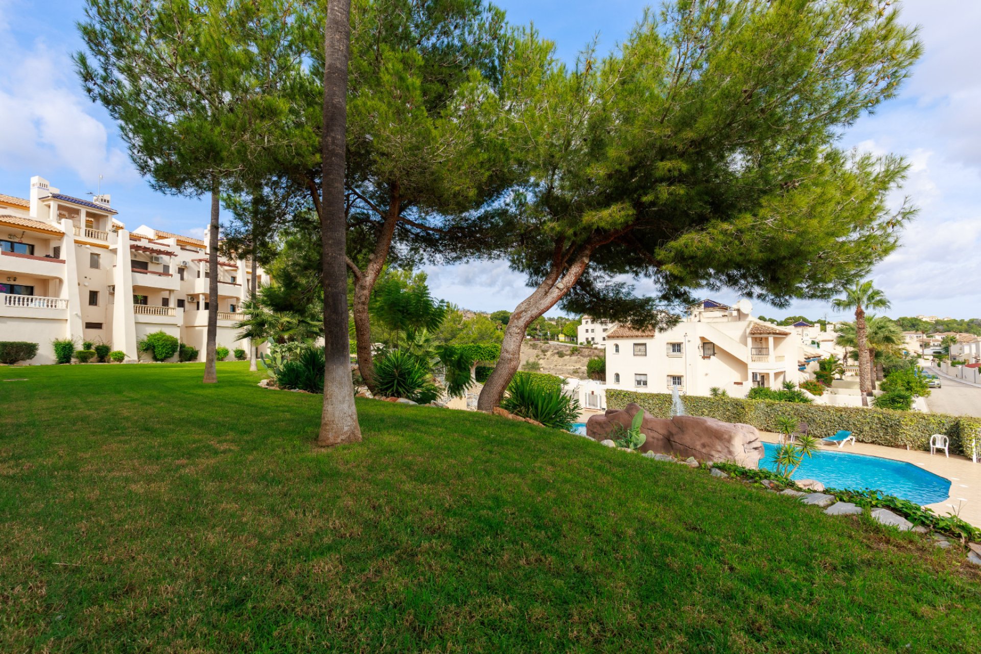 Resale - Semi - Detached Villa -
Las Ramblas
