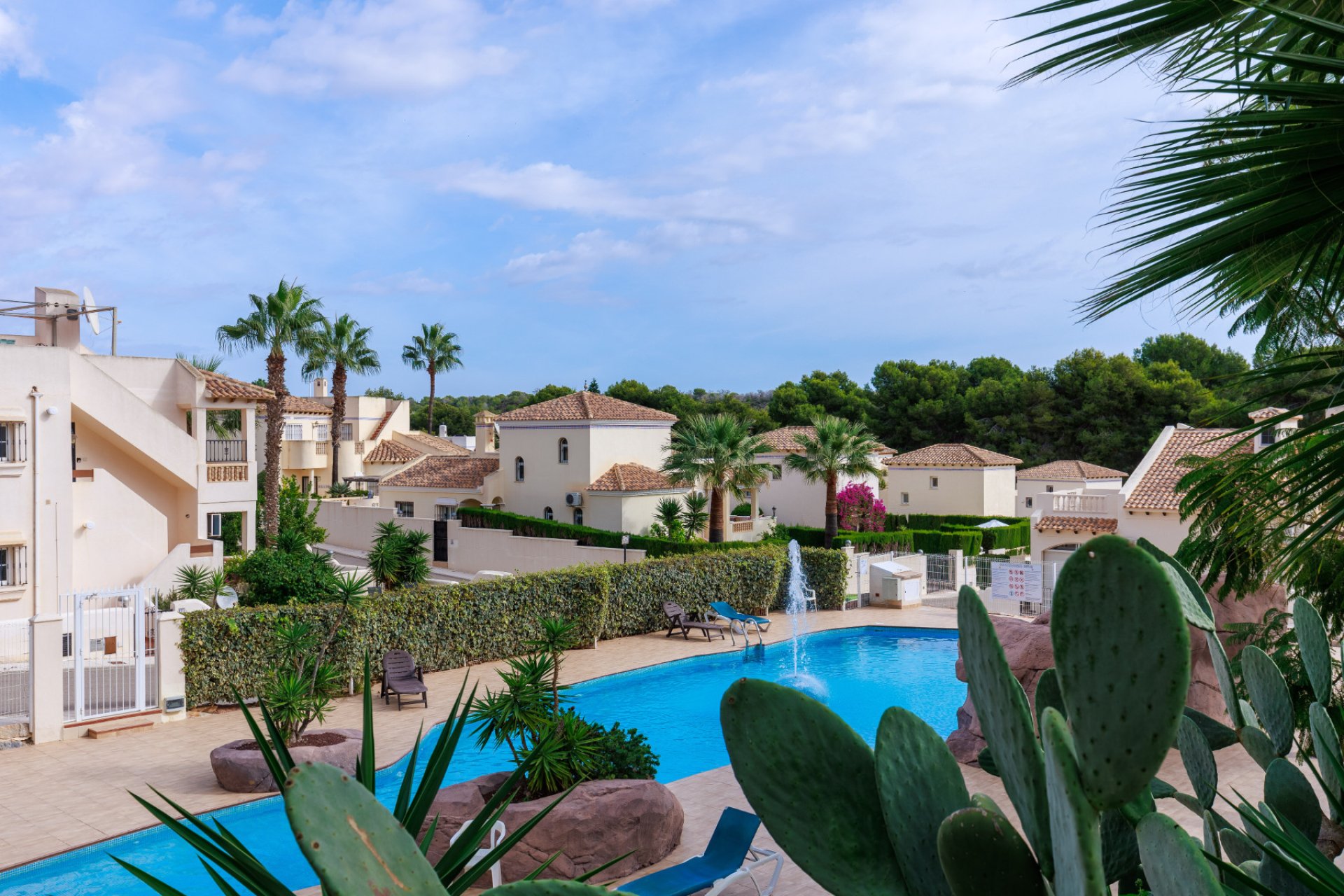 Resale - Semi - Detached Villa -
Las Ramblas
