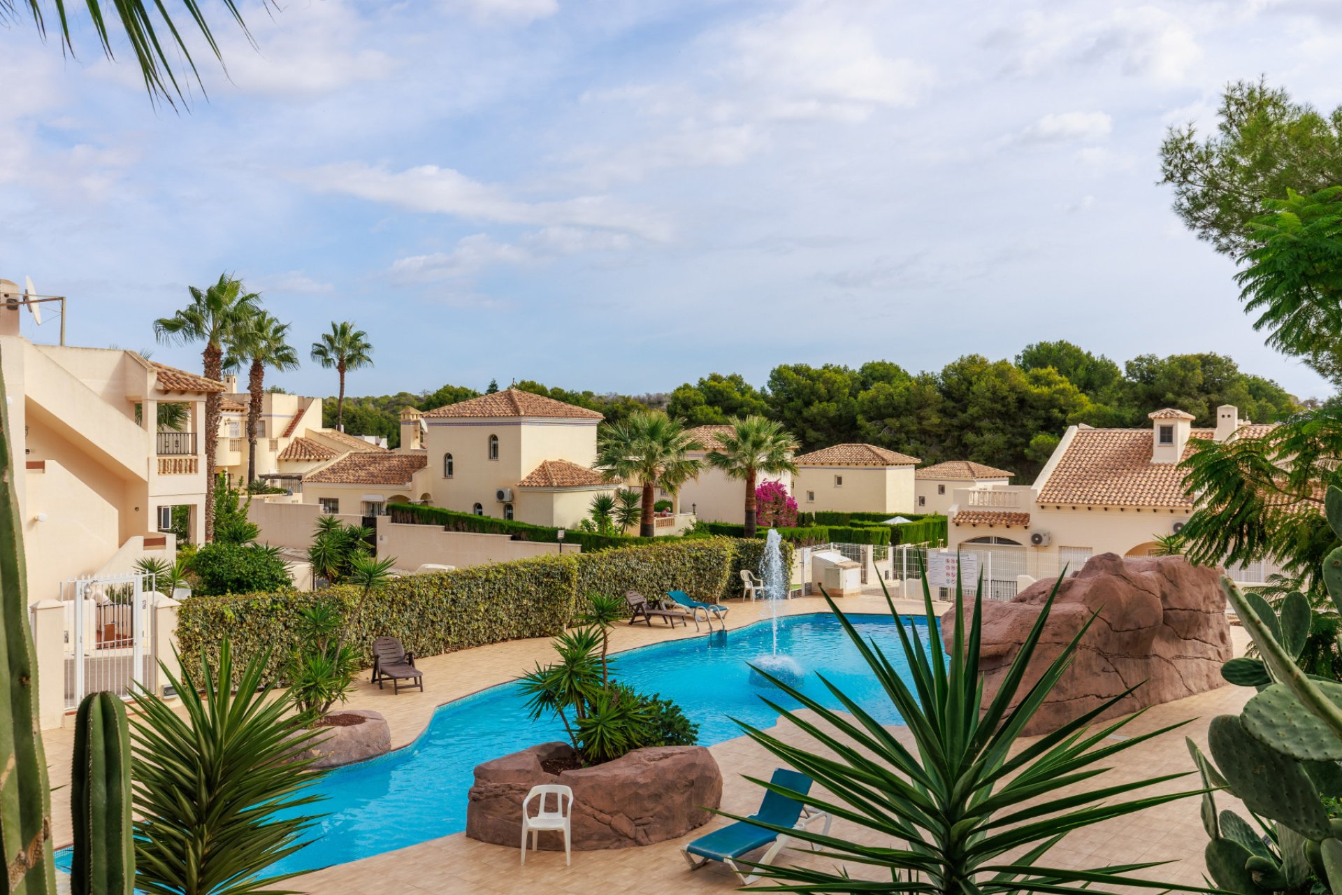 Resale - Semi - Detached Villa -
Las Ramblas