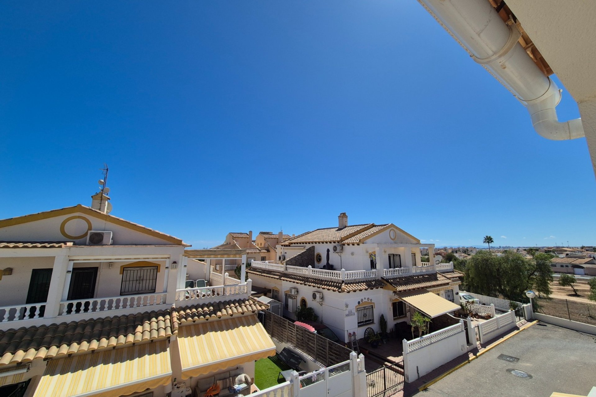 Resale - Townhouse -
Alicante - La Florida