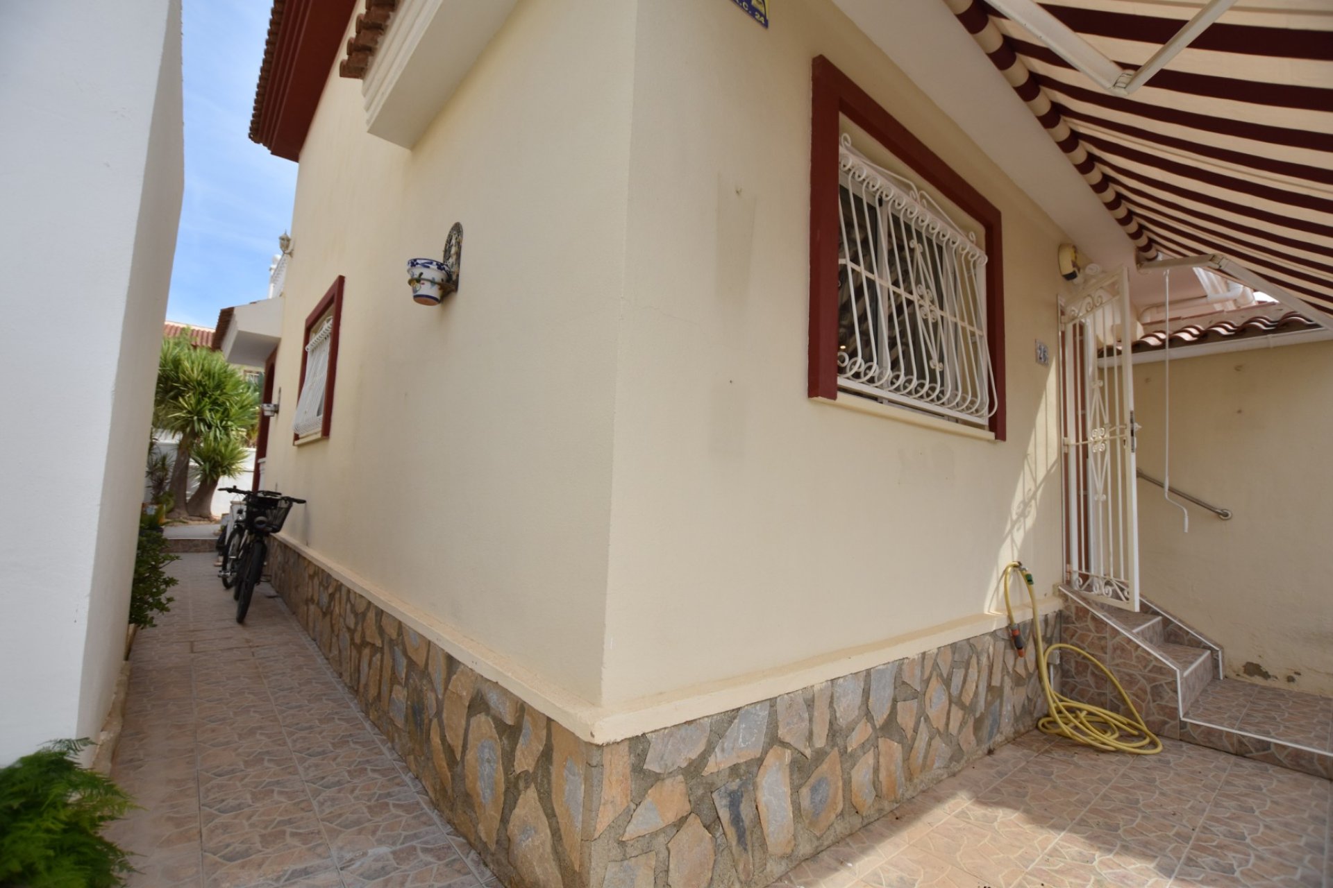 Resale - Townhouse -
Ciudad Quesada - Doña Pepa