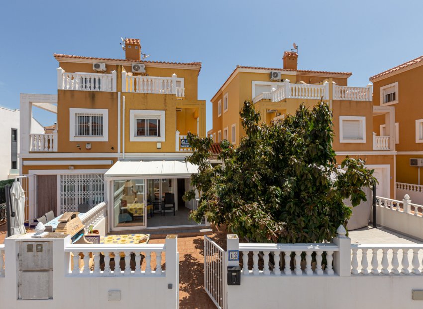 Resale - Townhouse -
La Zenia
