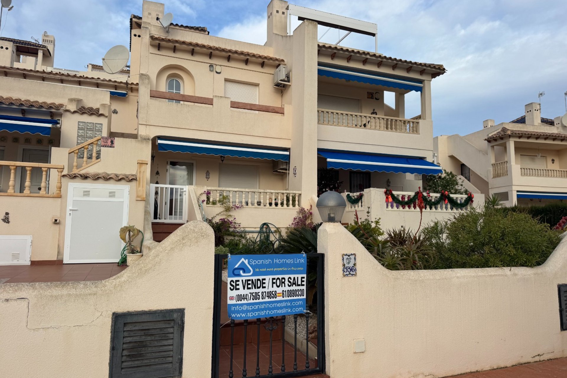 Resale - Townhouse -
Las Ramblas