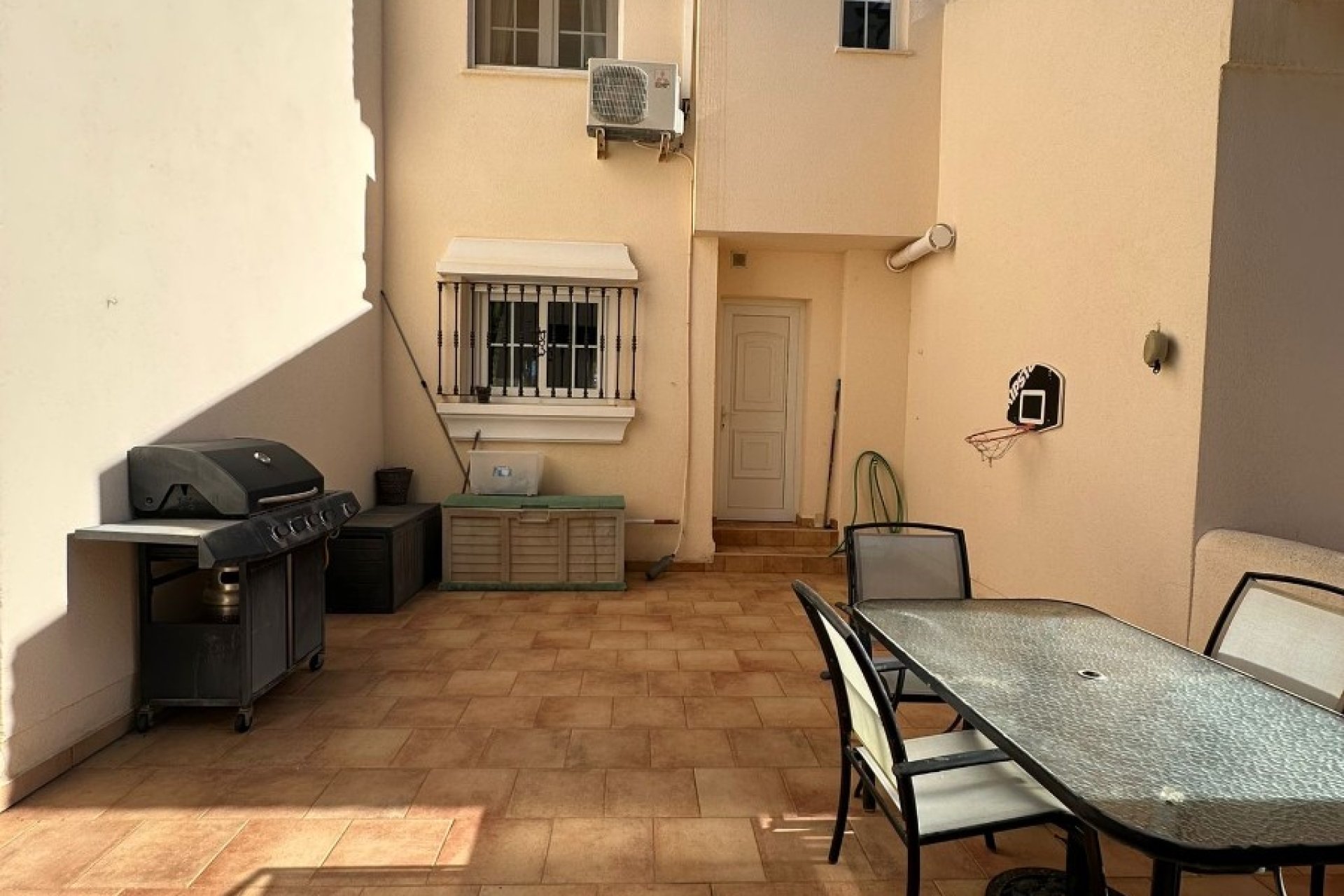 Resale - Townhouse -
Las Ramblas