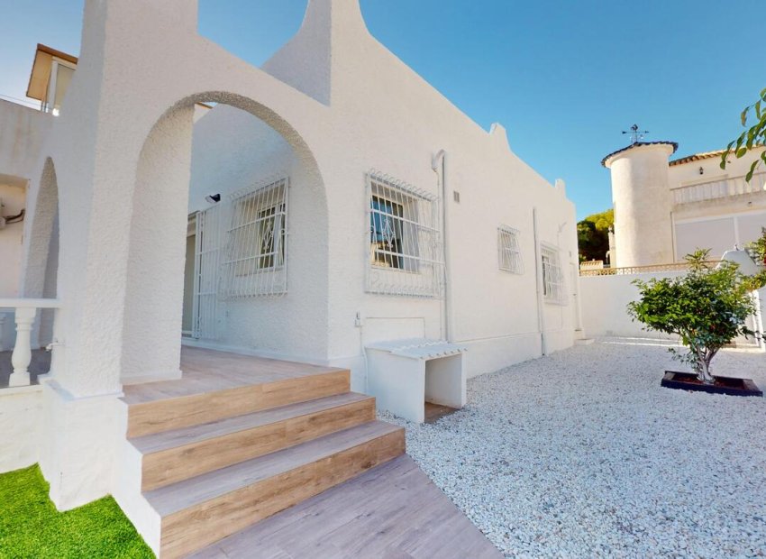 Resale - Townhouse -
Orihuela Costa - Blue Lagoon