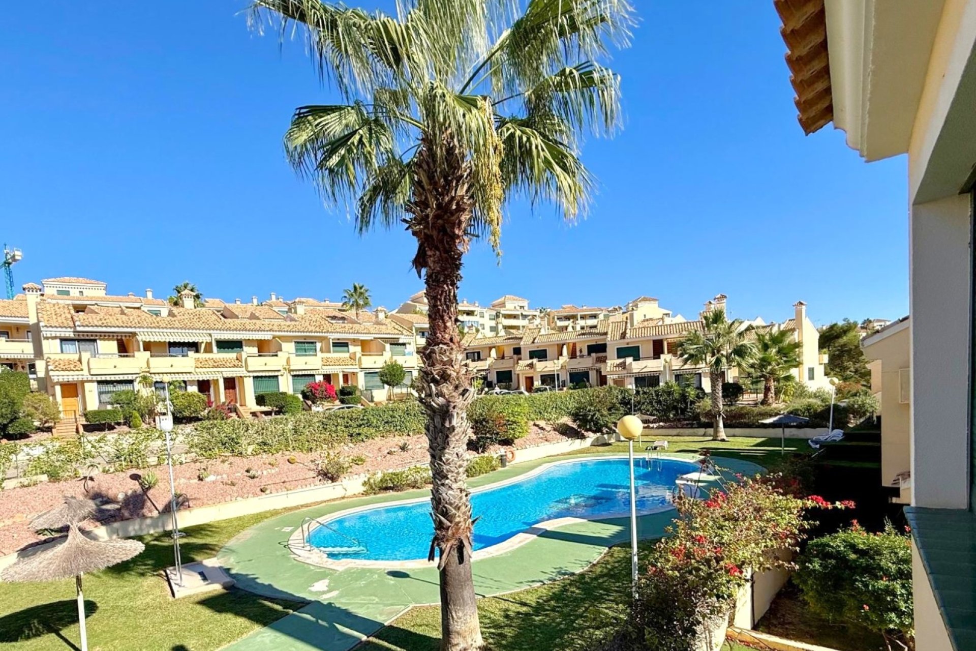 Resale - Townhouse -
Orihuela Costa - Campoamor