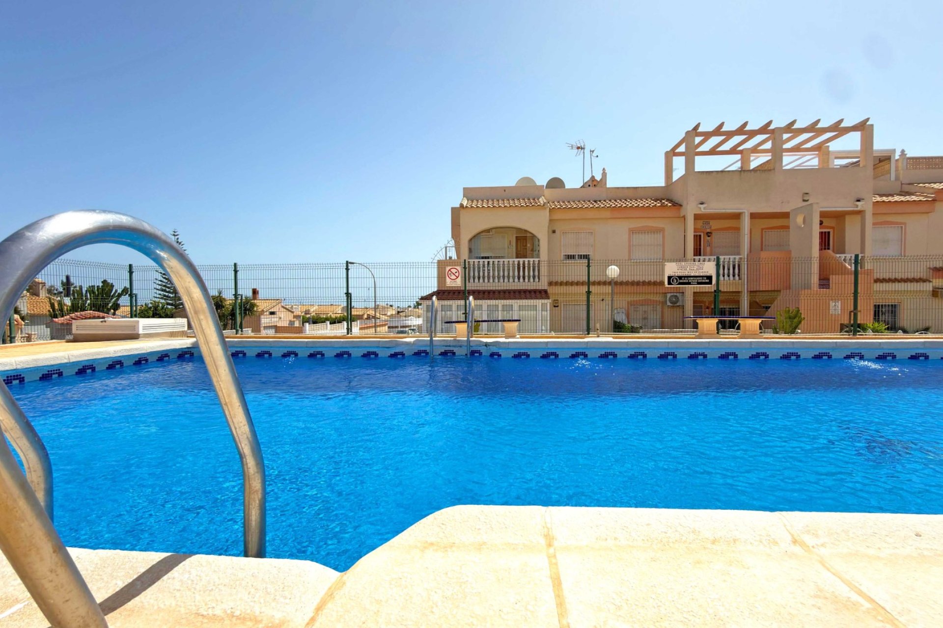 Resale - Townhouse -
Orihuela Costa - La Florida