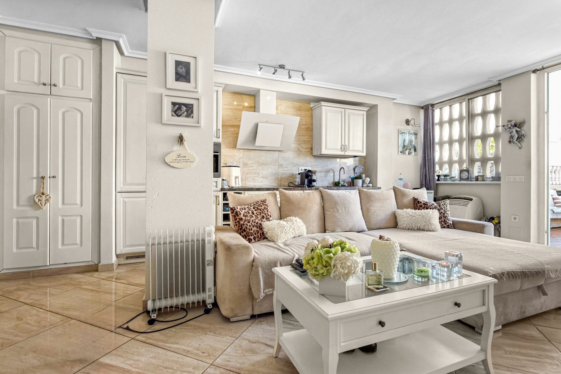 Resale - Townhouse -
Orihuela Costa - La Florida