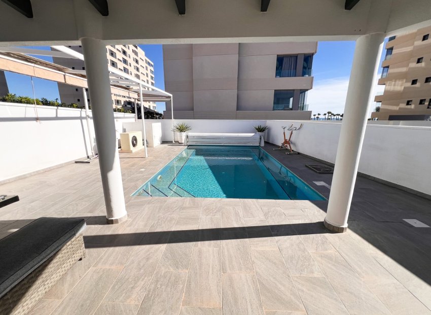 Resale - Townhouse -
Orihuela Costa - Punta Prima