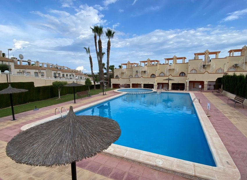 Resale - Townhouse -
Orihuela Costa - Villamartin