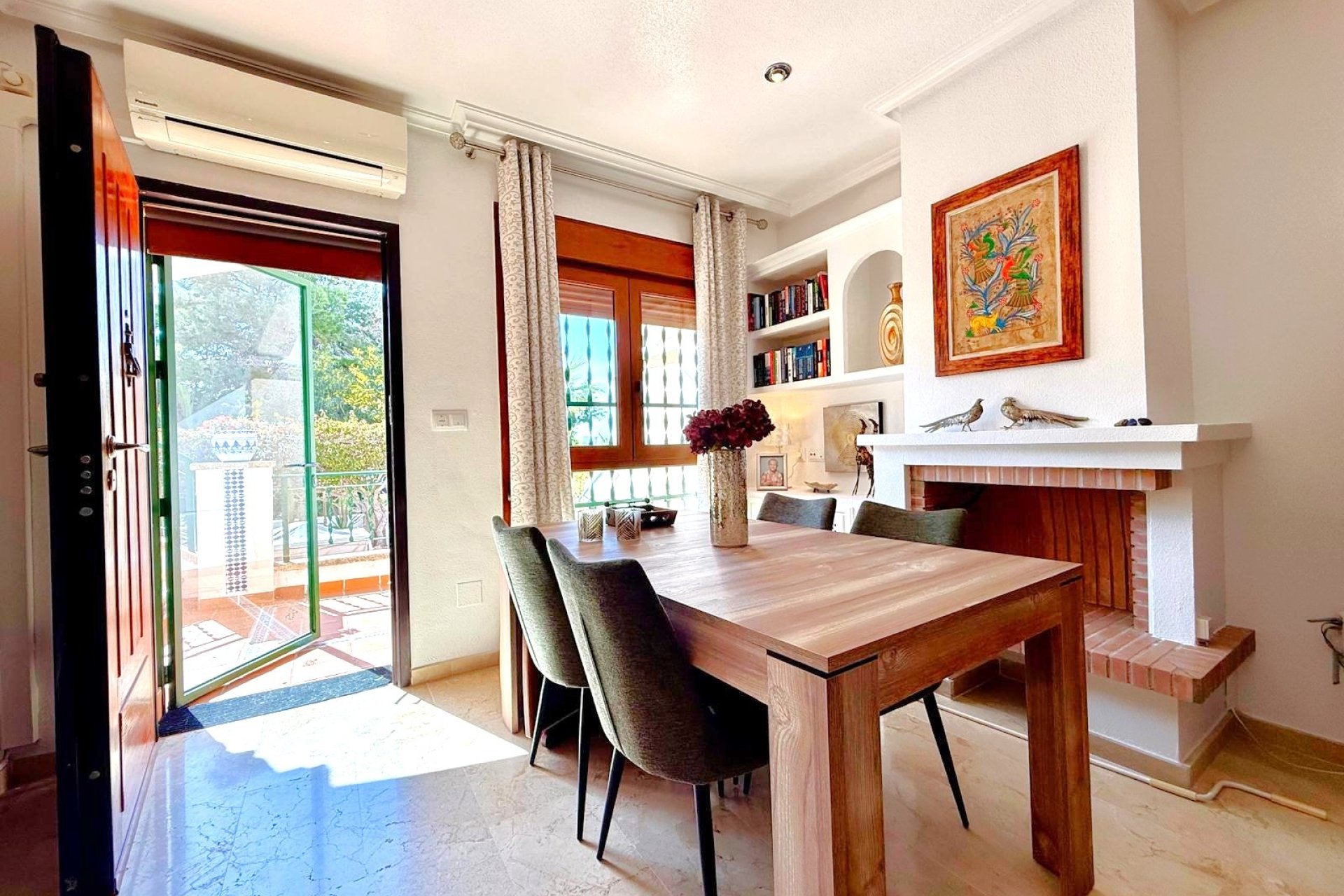 Resale - Townhouse -
Orihuela Costa - Villamartin