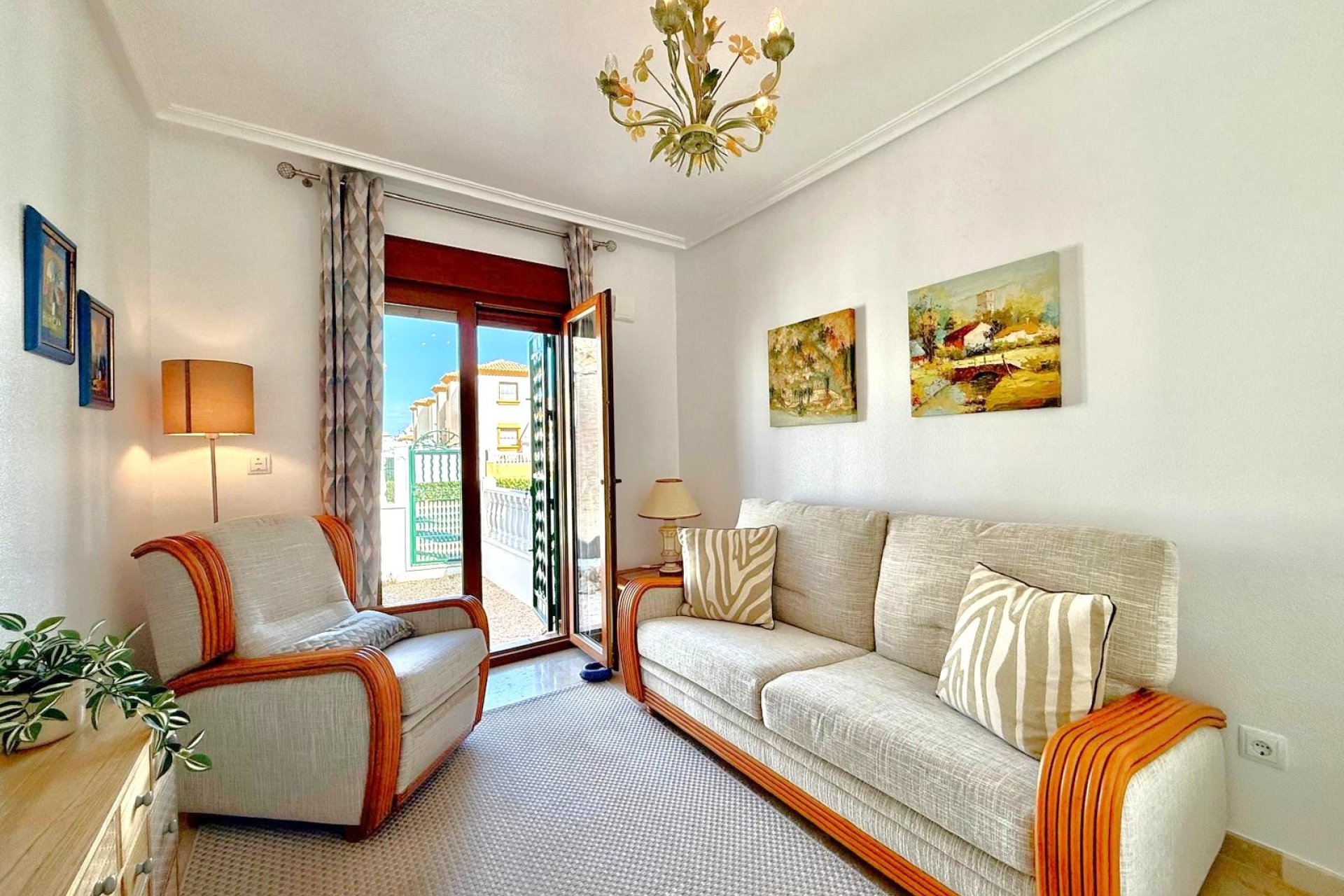 Resale - Townhouse -
Orihuela Costa - Villamartin