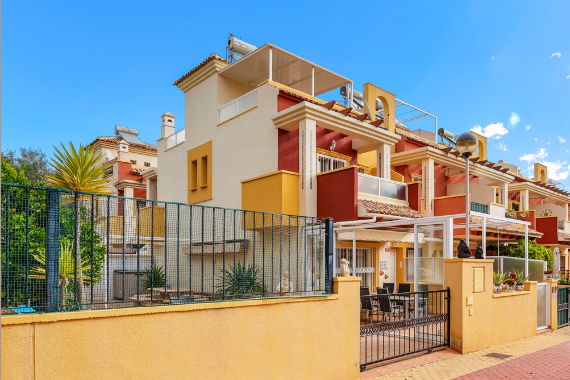 Resale - Townhouse -
Orihuela Costa - Villamartin