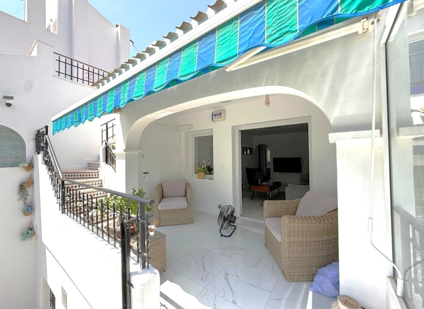 Resale - Townhouse -
Orihuela Costa - Villamartin