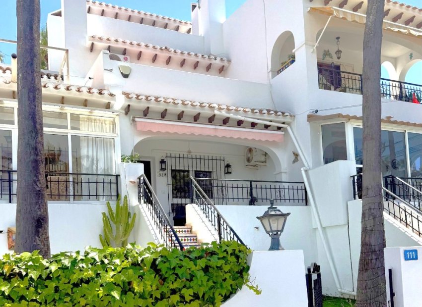 Resale - Townhouse -
Orihuela Costa - Villamartin