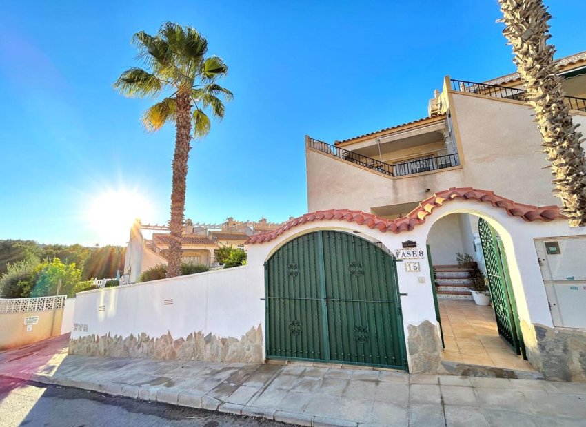 Resale - Townhouse -
Villamartín - Costa Blanca