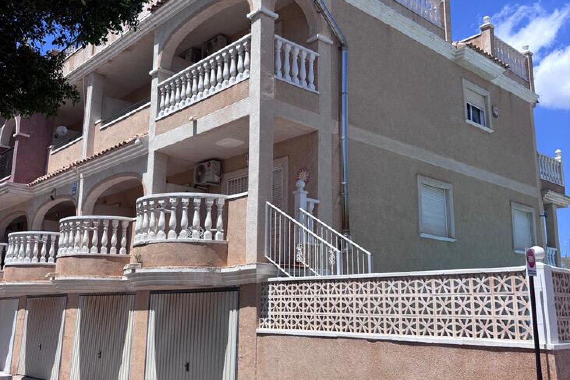 Resale - Townhouse -
Villamartín - Costa Blanca