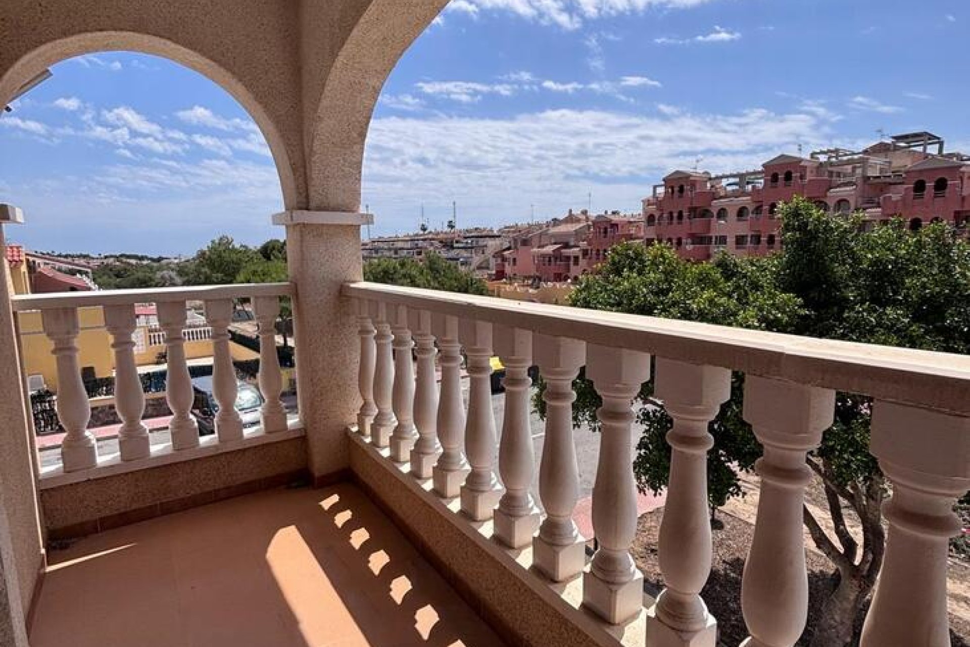 Resale - Townhouse -
Villamartín - Costa Blanca