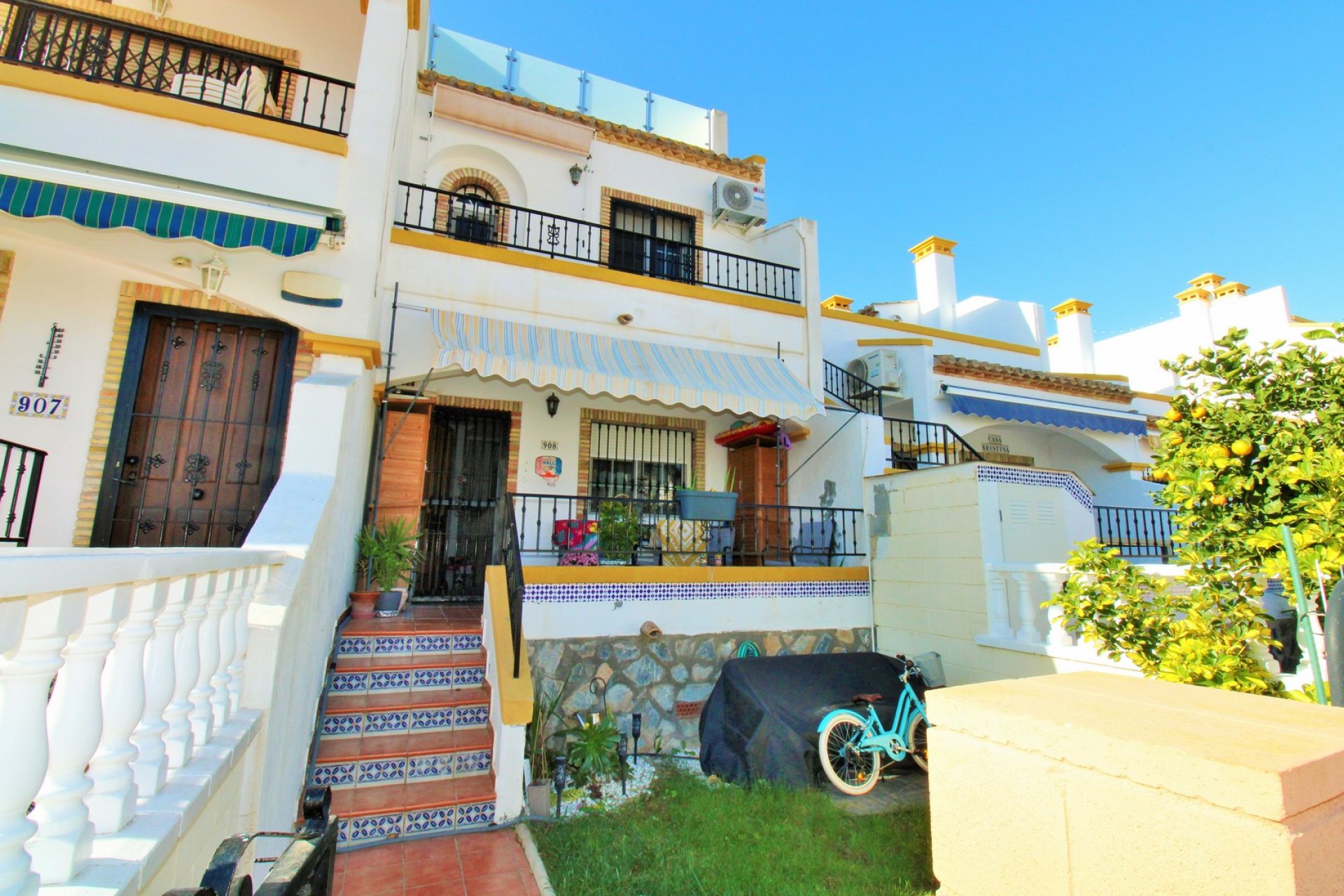 Resale - Townhouse -
Villamartín - Los Dolses