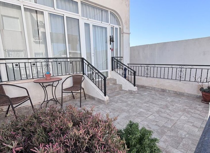 Resale - Townhouse -
Villamartín - Orihuela Costa