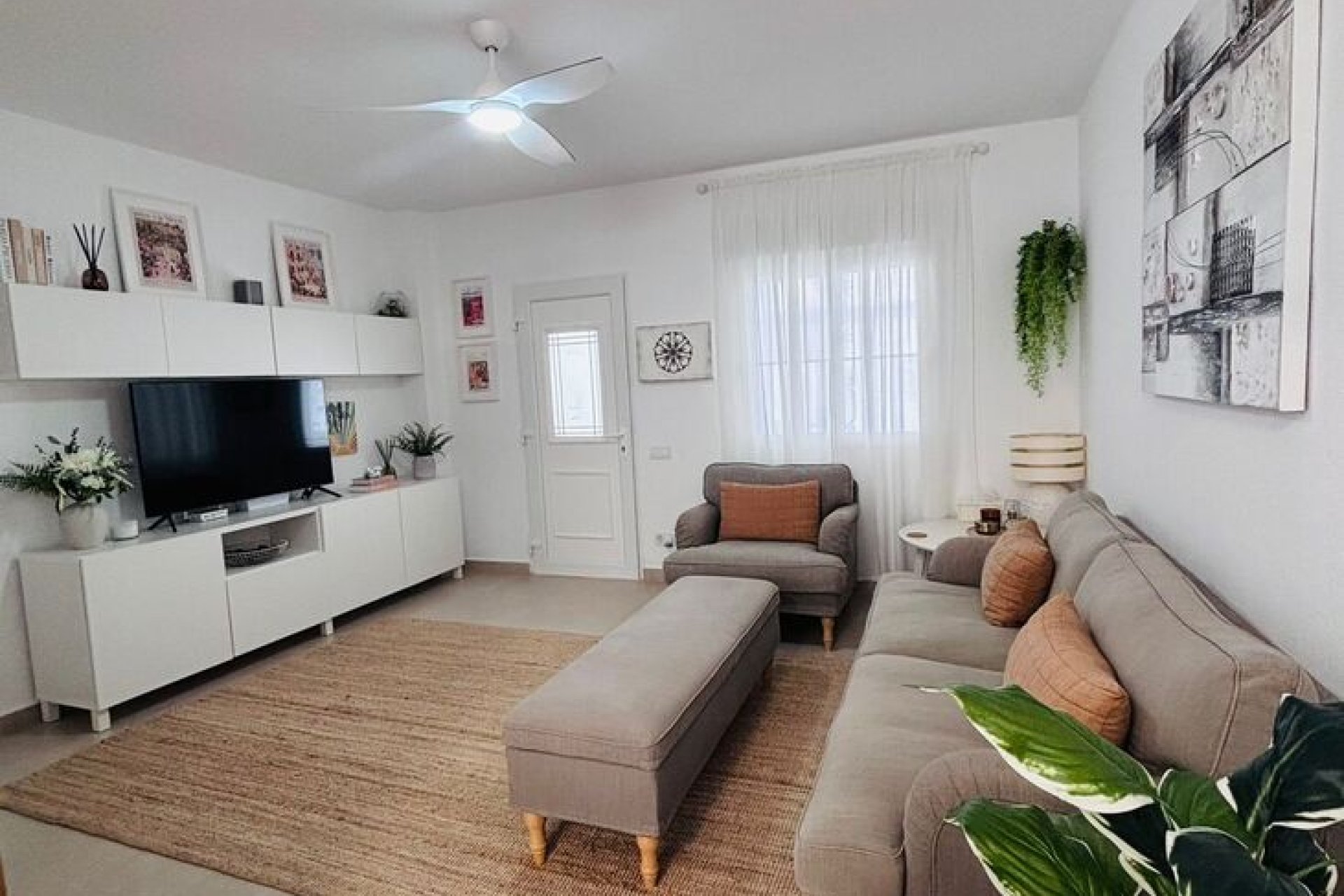 Resale - Townhouse -
Villamartín - Orihuela Costa