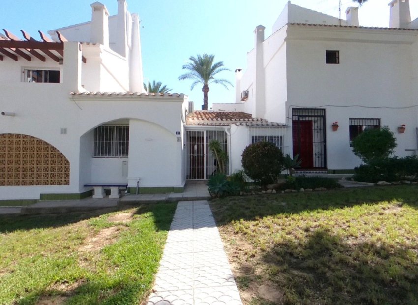 Resale - Townhouse -
Villamartín - Orihuela Costa