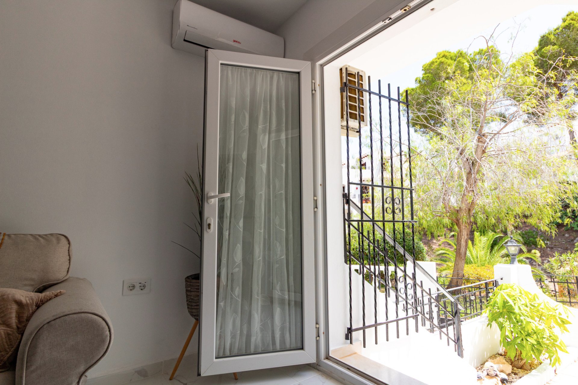 Resale - Townhouse -
Villamartín - Verdemar