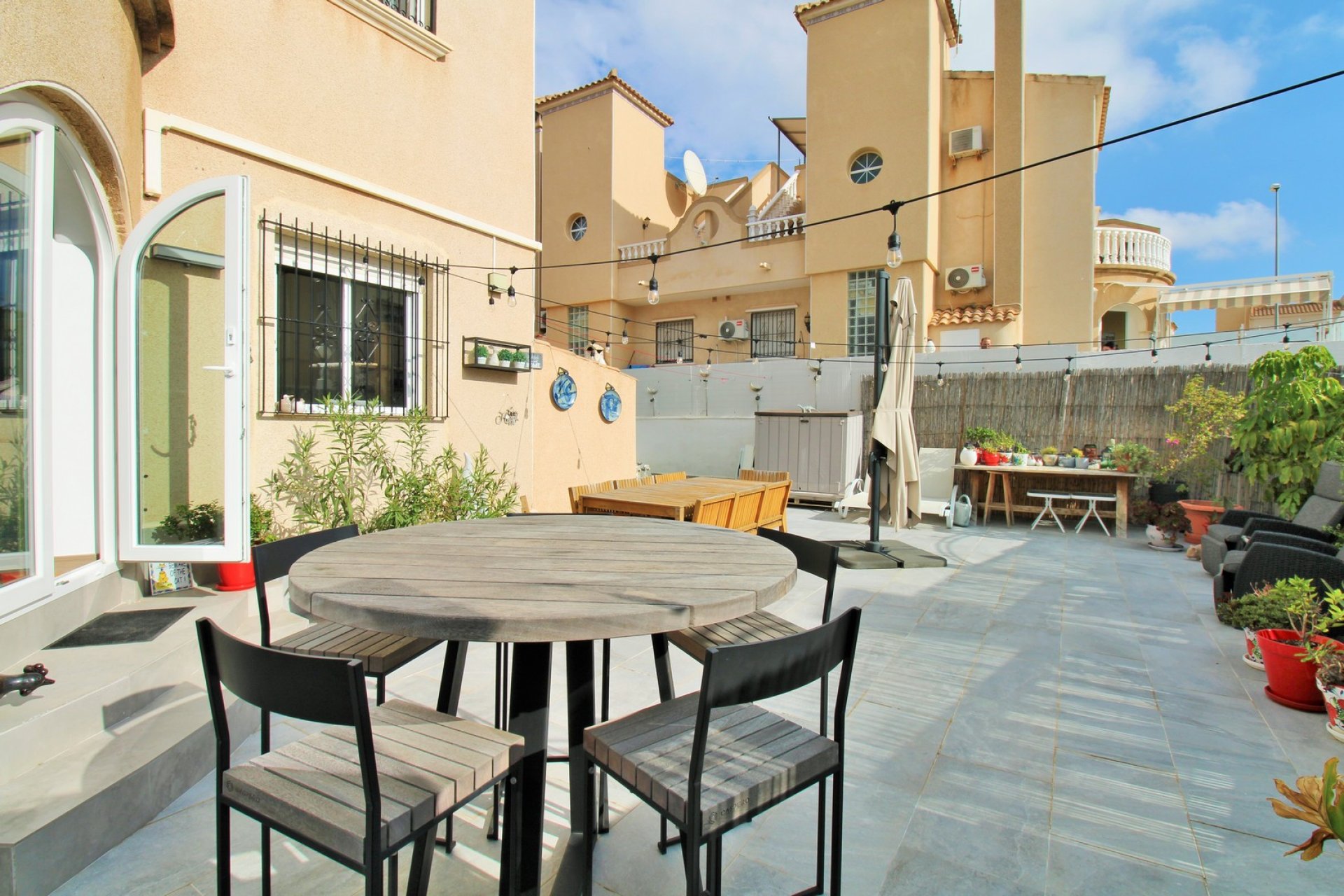 Resale - Townhouse -
Villamartín - Villamartin