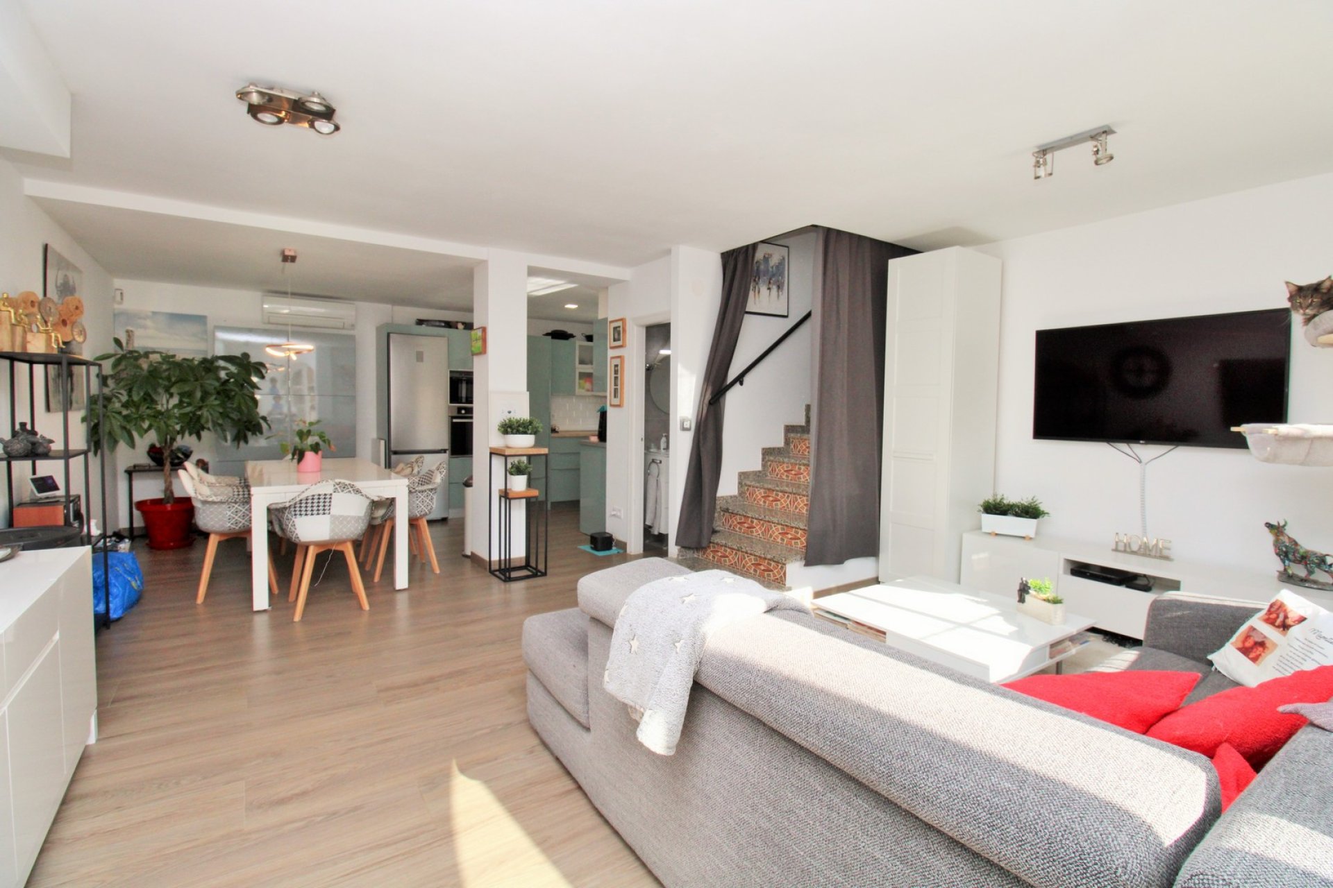 Resale - Townhouse -
Villamartín - Villamartin