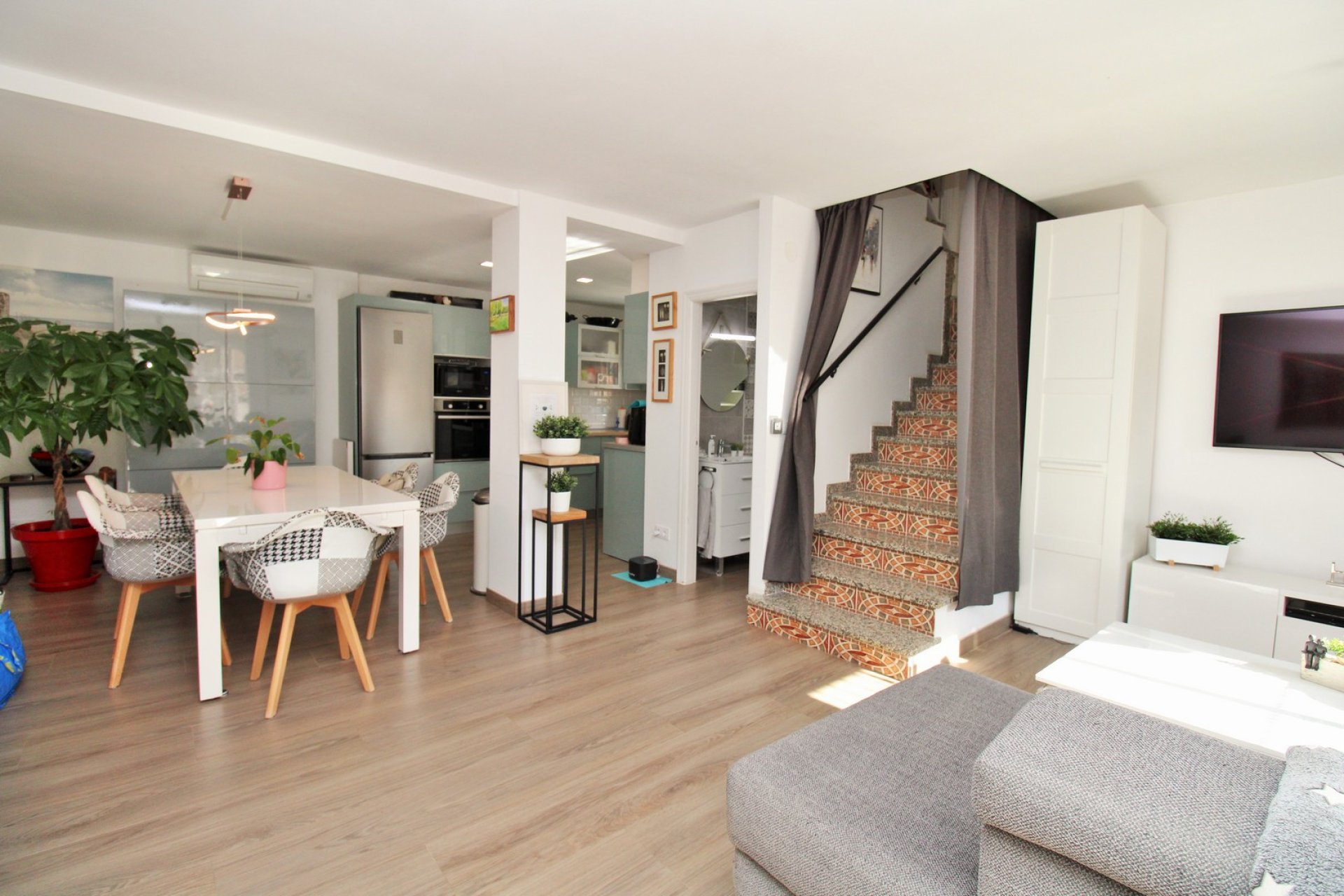 Resale - Townhouse -
Villamartín - Villamartin