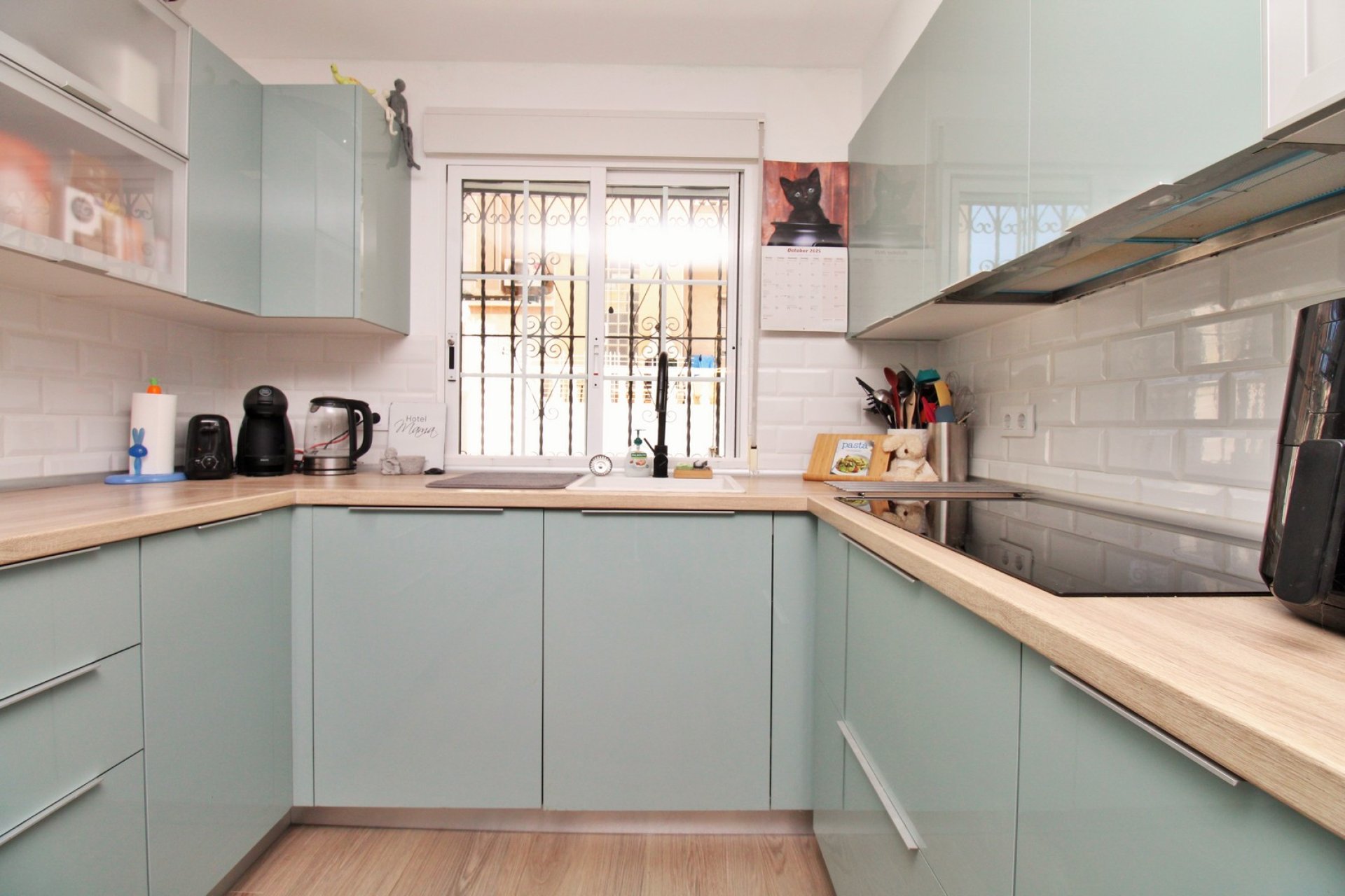 Resale - Townhouse -
Villamartín - Villamartin