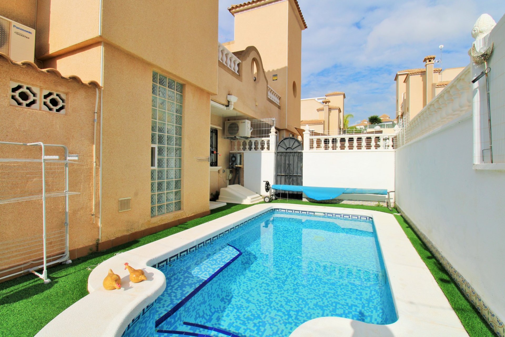 Resale - Townhouse -
Villamartín - Villamartin